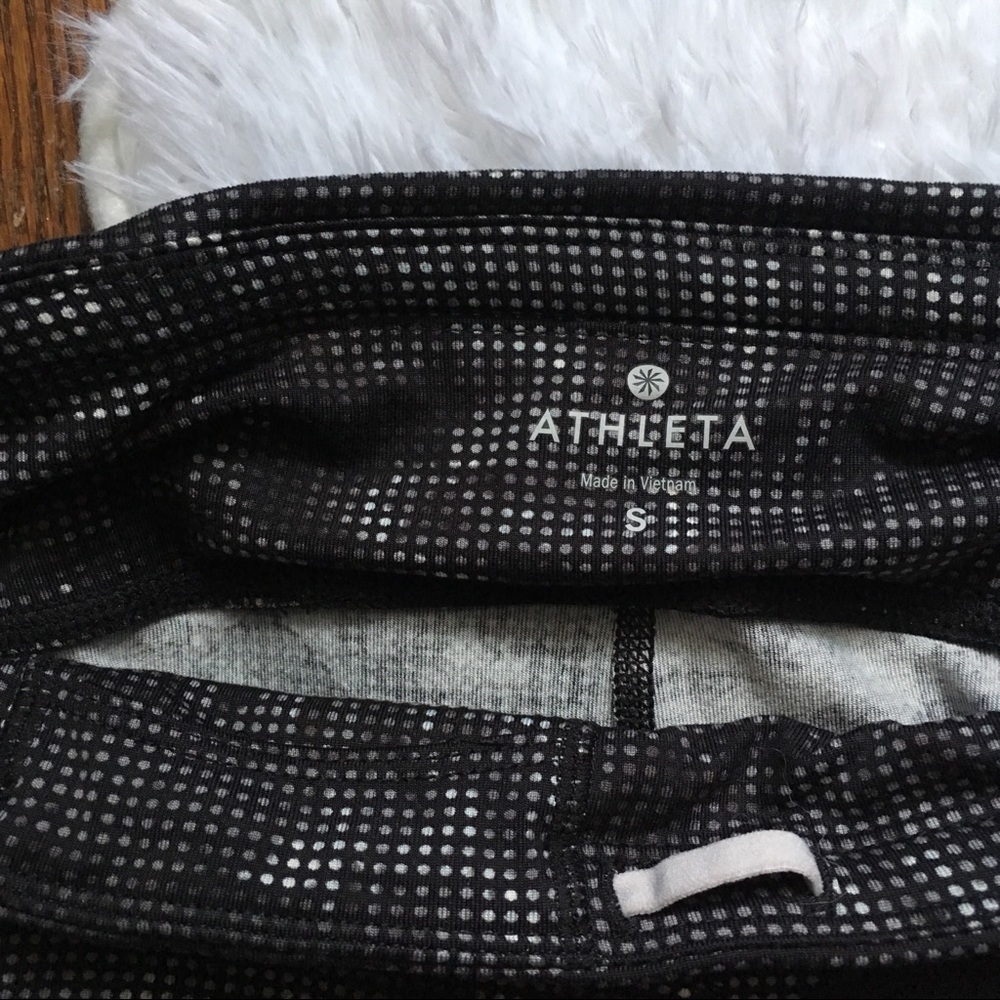 Athleta Maze Be Free Crops In Deep Black - Picture 3 of 7